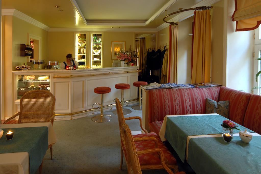 Hotel Buerger Palais アンスバッハ エクステリア 写真