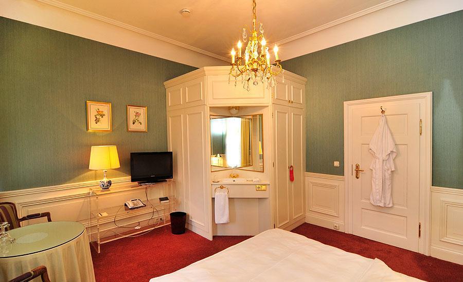 Hotel Buerger Palais アンスバッハ 部屋 写真